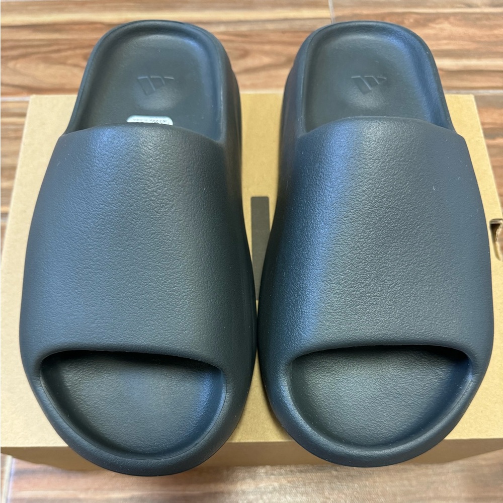 Adidas Yeezy Slide